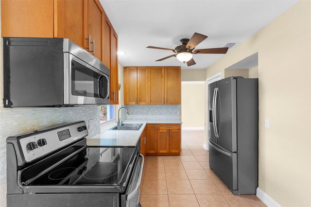 11831 NW 31st Place, Sunrise, FL 33323