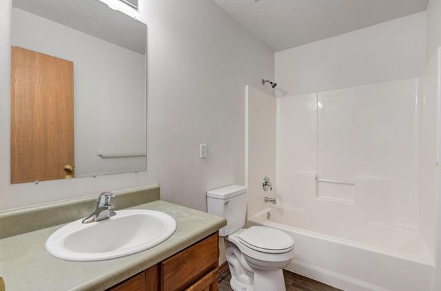 2675 N National Avenue, Springfield, MO 65803