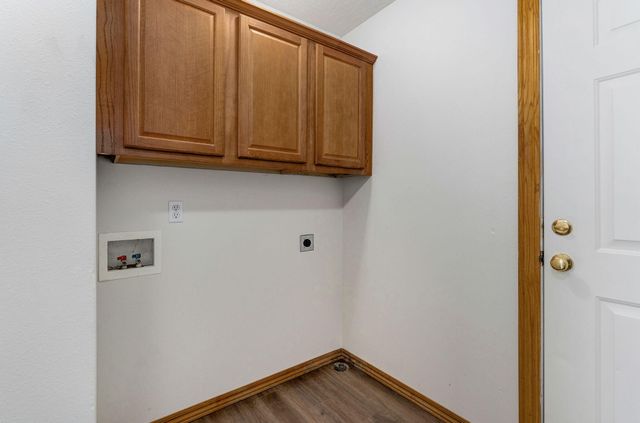 2675 N National Avenue, Springfield, MO 65803