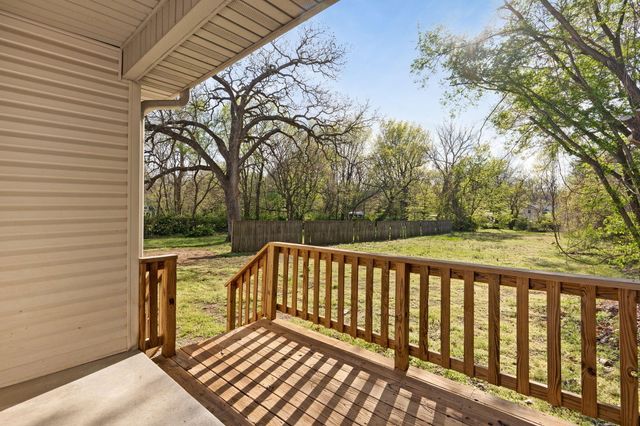 2675 N National Avenue, Springfield, MO 65803