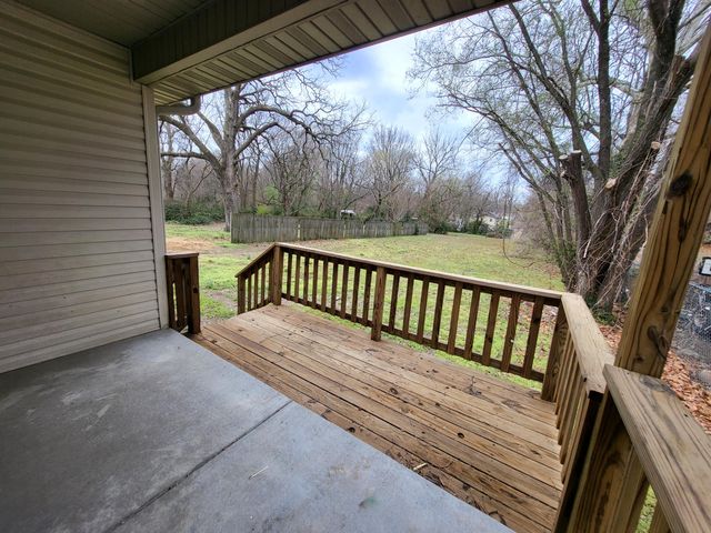 2675 N National Avenue, Springfield, MO 65803