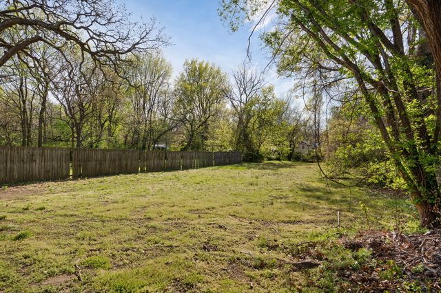 2675 N National Avenue, Springfield, MO 65803