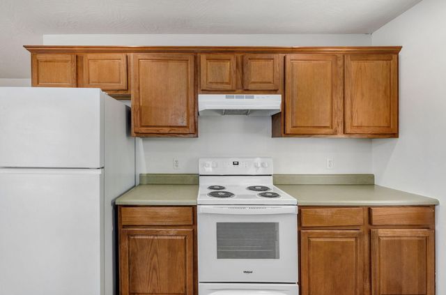 2675 N National Avenue, Springfield, MO 65803