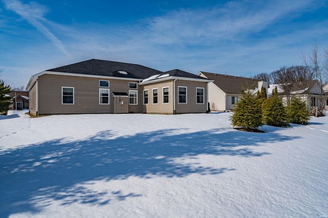 2227 Blue Harbor Drive, Fort Wayne, IN 46804