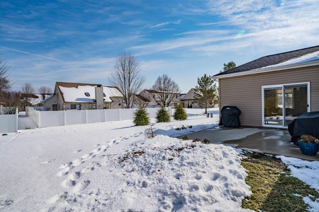 2227 Blue Harbor Drive, Fort Wayne, IN 46804