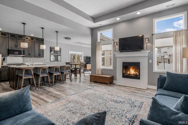 2227 Blue Harbor Drive, Fort Wayne, IN 46804