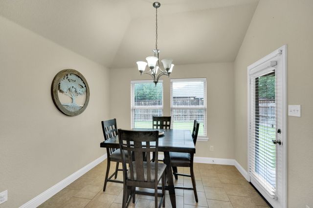 201 Winters Edge Drive, Red Oak, TX 75154