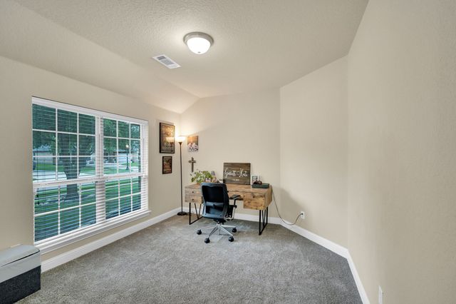 201 Winters Edge Drive, Red Oak, TX 75154