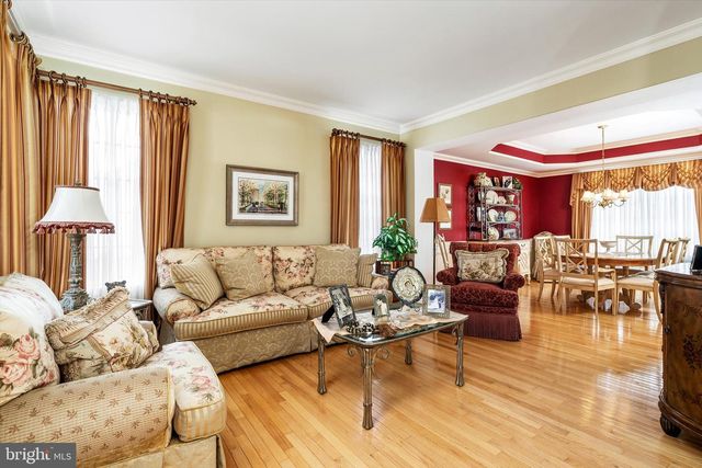 7 REMBRANDT WAY, East Windsor, NJ 08520