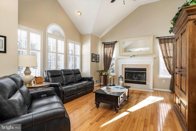 7 REMBRANDT WAY, East Windsor, NJ 08520