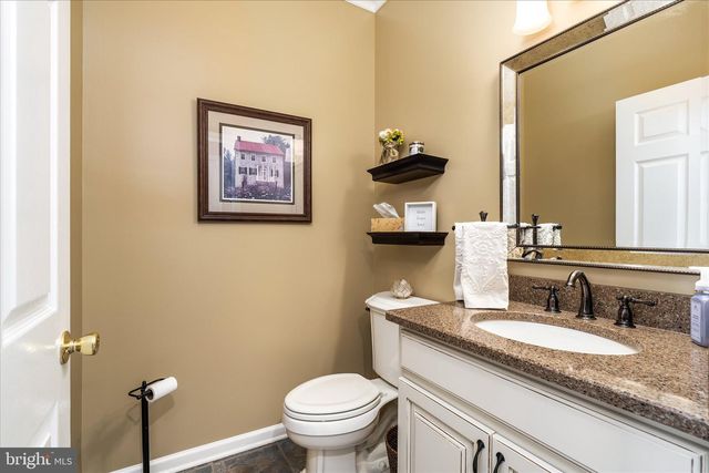 7 REMBRANDT WAY, East Windsor, NJ 08520