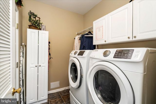 7 REMBRANDT WAY, East Windsor, NJ 08520