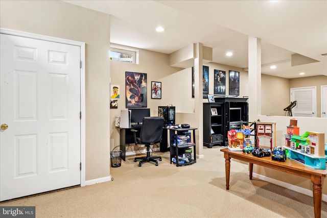 7 REMBRANDT WAY, East Windsor, NJ 08520