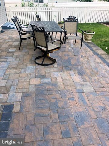 7 REMBRANDT WAY, East Windsor, NJ 08520