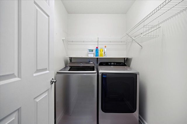 9080 Delancey Circle, North Charleston, SC 29406