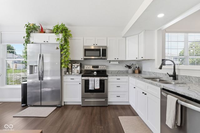 8940 Woodlark Drive, Fishers, IN 46038