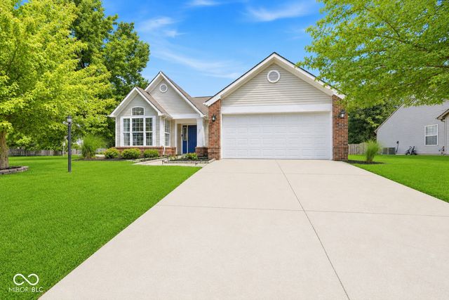 8940 Woodlark Drive, Fishers, IN 46038