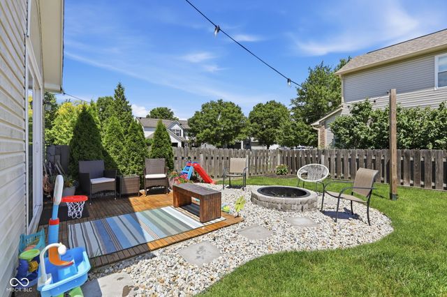 8940 Woodlark Drive, Fishers, IN 46038