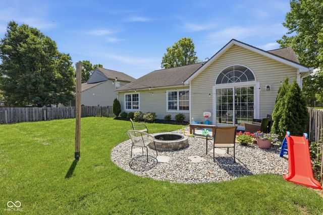 8940 Woodlark Drive, Fishers, IN 46038