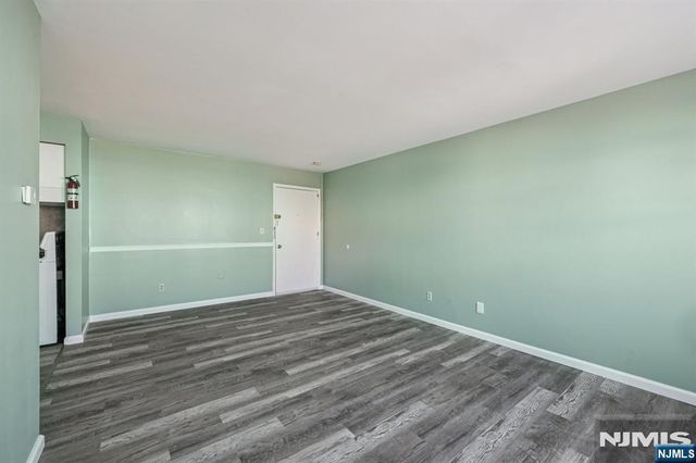 17 Cuozzo Street 27, Belleville, NJ 07109