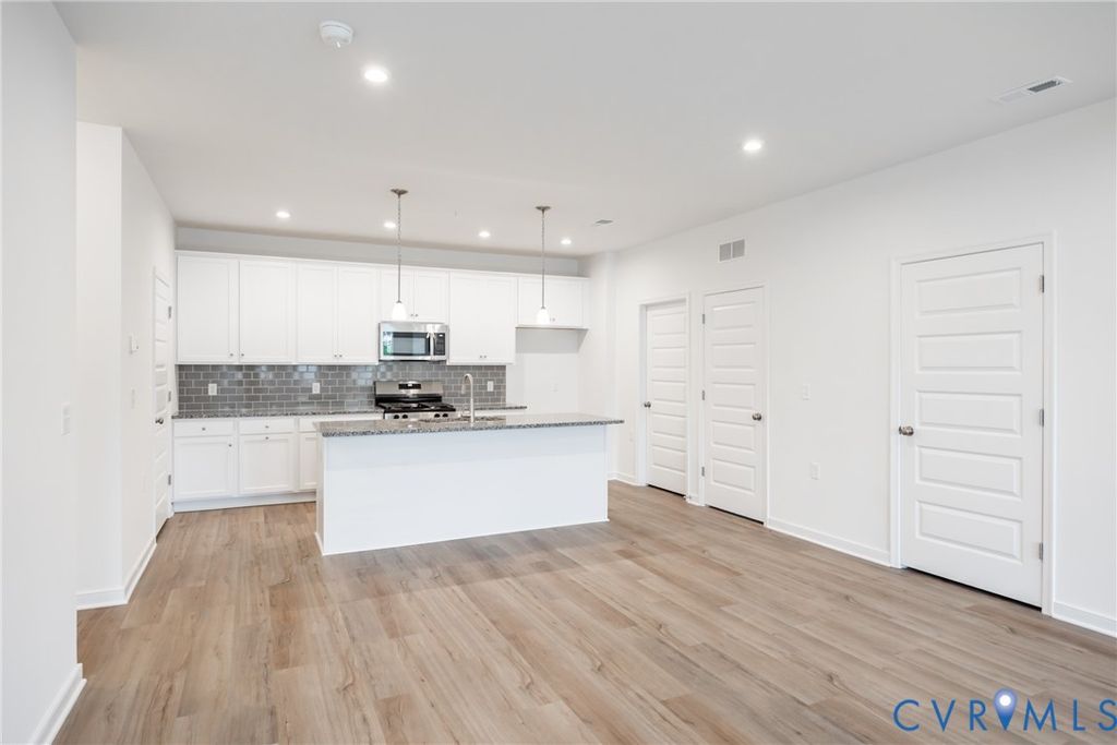 3731 Maze Runner Dr, Midlothian, VA 23112