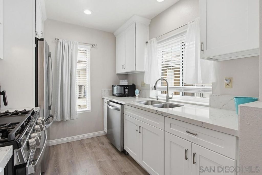 8521 Summerdale Rd 248, San Diego, CA 92126