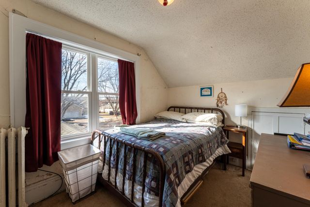 954 Oakdale Avenue, West Saint Paul, MN 55118