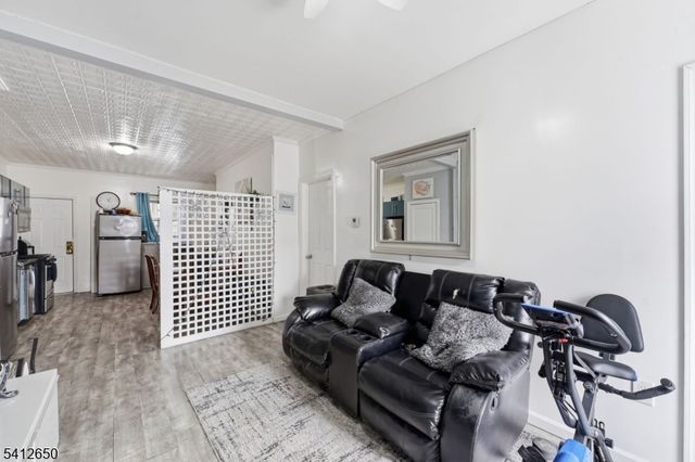 61 Sassafras St, Paterson City, NJ 07524