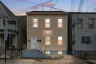 61 Sassafras St, Paterson City, NJ 07524