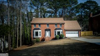 2388 Dakota Trail SW, Lilburn, GA 30047