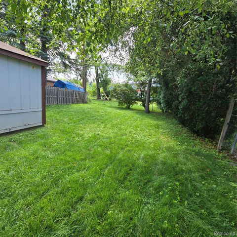 201 W New York Avenue, Pontiac, MI 48340