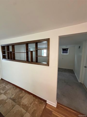 201 W New York Avenue, Pontiac, MI 48340