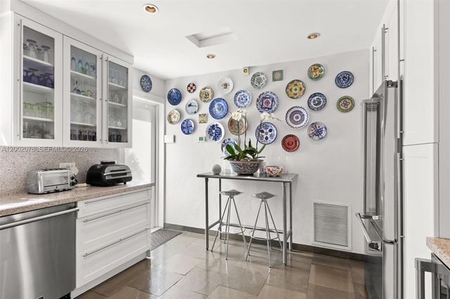 482 NE 93rd St, Miami Shores, FL 33138