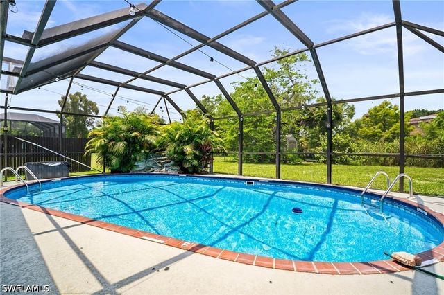 2001 Bahama AVE, Fort Myers, FL 33905