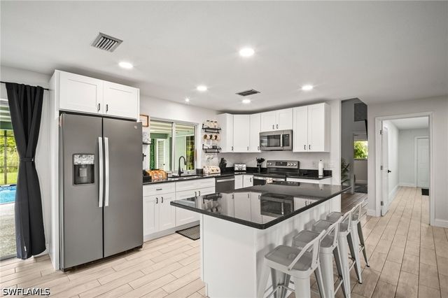 2001 Bahama AVE, Fort Myers, FL 33905