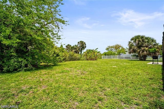 2001 Bahama AVE, Fort Myers, FL 33905