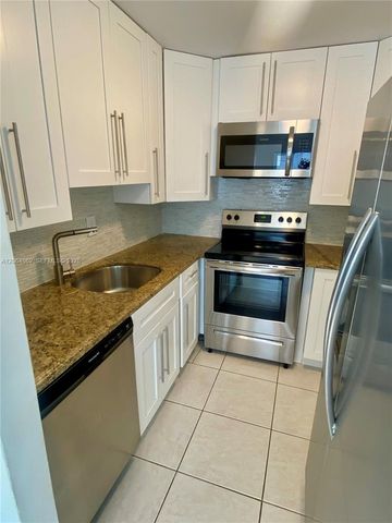 3536 NE 168th St 301, North Miami Beach, FL 33160