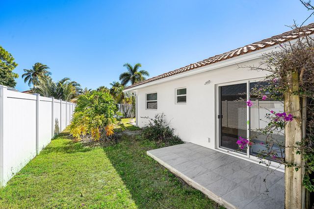 1387 SW 12th Street, Boca Raton, FL 33486