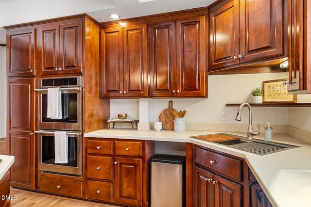 109 Sturbridge Lane, Chapel Hill, NC 27516