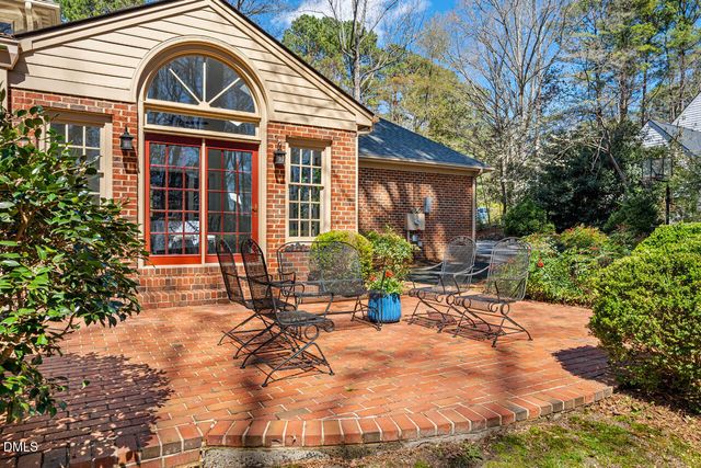 109 Sturbridge Lane, Chapel Hill, NC 27516