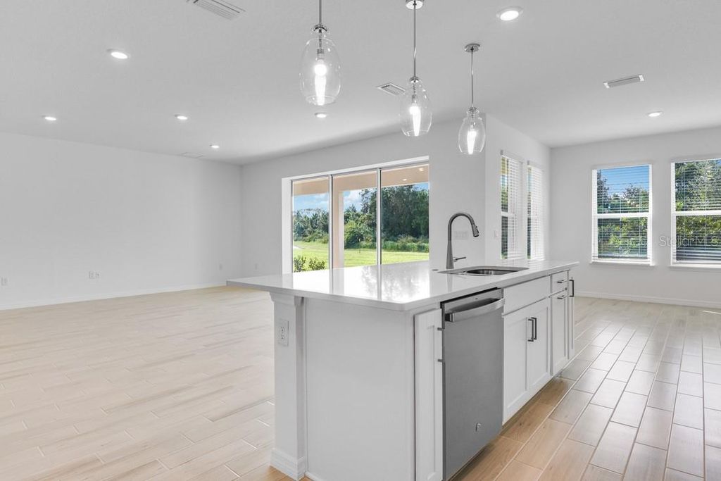 Image 6 of property listing at 846 JUNONIA BOULEVARD, New Smyrna Beach, FL 32168