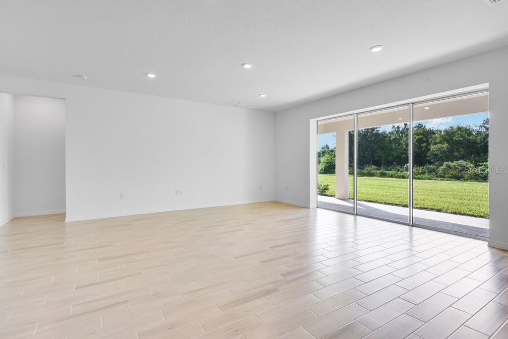 Image 10 of property listing at 846 JUNONIA BOULEVARD, New Smyrna Beach, FL 32168