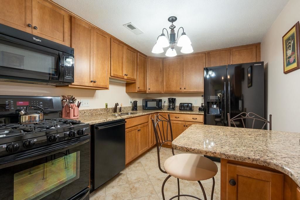73 Bluestone Drive, Nashua, NH 03060