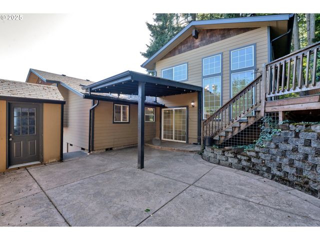 947 S R St, Cottage Grove, OR 97424