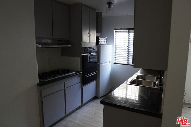912 Hilldale 3, West Los Angeles, CA 90069