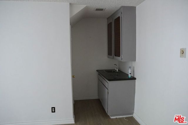 912 Hilldale 3, West Los Angeles, CA 90069