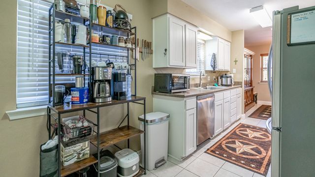 5325 Mission Circle, De Cordova, TX 76049
