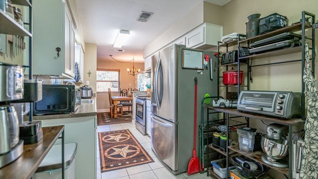 5325 Mission Circle, De Cordova, TX 76049