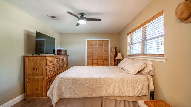 5325 Mission Circle, De Cordova, TX 76049