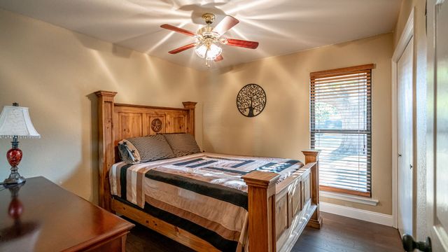5325 Mission Circle, De Cordova, TX 76049
